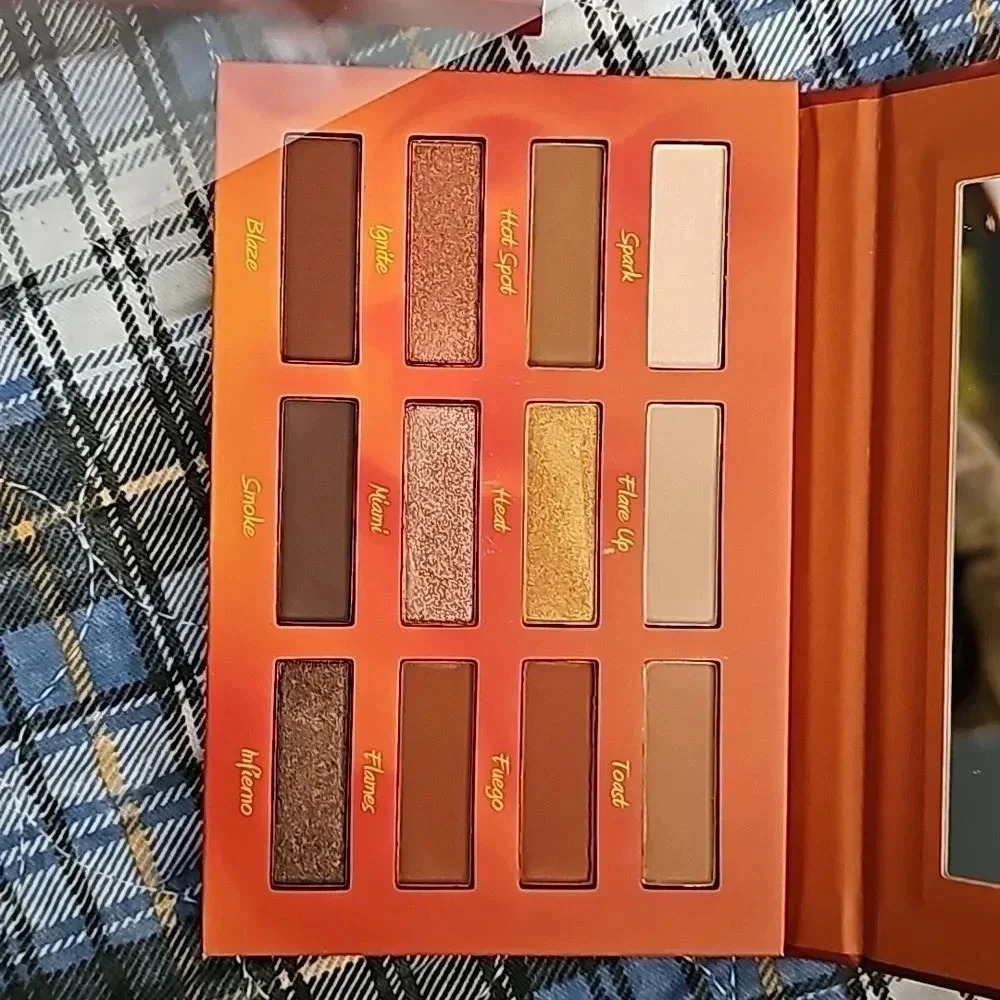 BRAND NEW Hot Fire 🔥 Eyeshadow Pallet